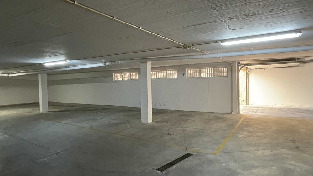 Predio Oura Albufeira com Rendimento