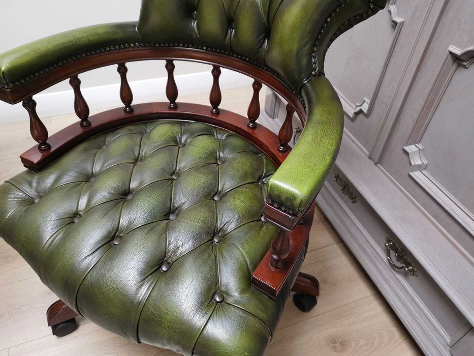 Gabinetowy FOTEL chesterfield kapitański 969/2026