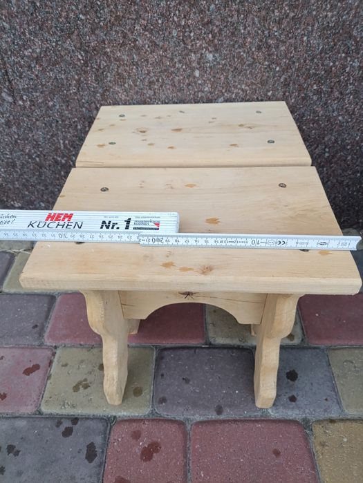 Табуретки деревянные (новые)