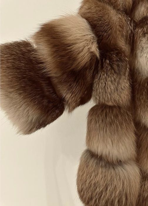 Шуба с хутра лисиці