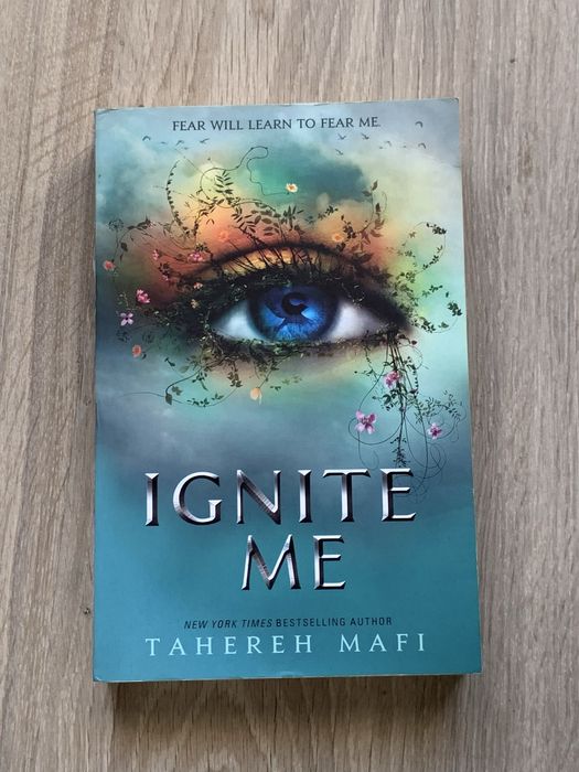 Saga Shatter Me, Tahereh Mafi