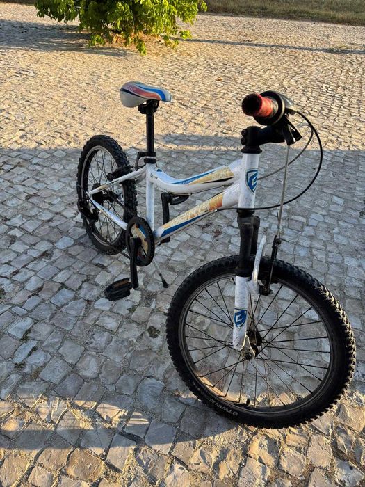 Bicicleta BERG roda 20 com 6 velocidades
