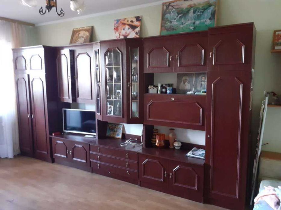 Продам б/у польську стєнку  - 5500 грн - самовивіз с. Корсунці