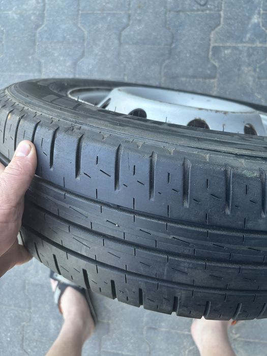 Opona pirelli carrier 195 70 15c