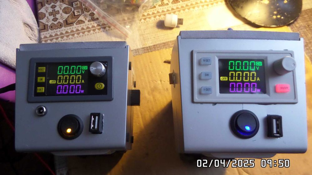 DC понижающий повышающий преобразователь с цветным экраном