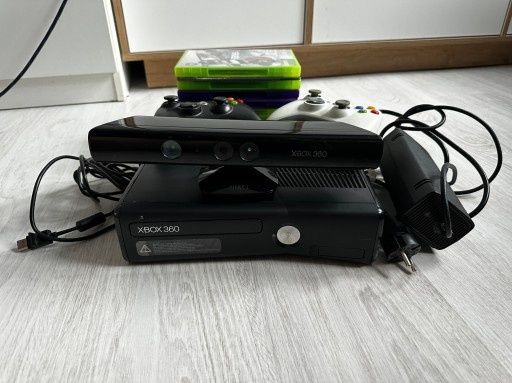 Zestaw Xbox 360 Slim | Sensor Kinect | 2 Pady | Gry