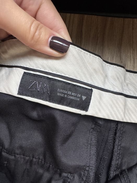 Класичні брюки zara