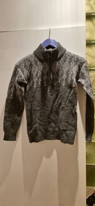 Swetr wełniany Snjór 10lat stan bdb