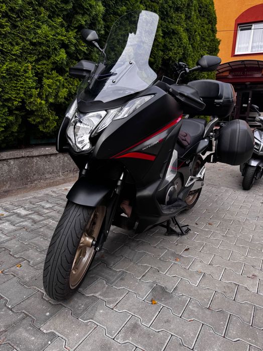 Honda Integra 750s