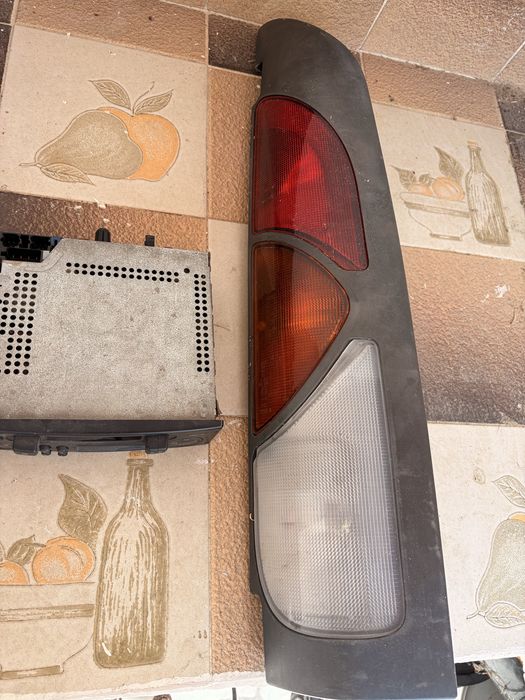 Material Renault Kangoo 2002