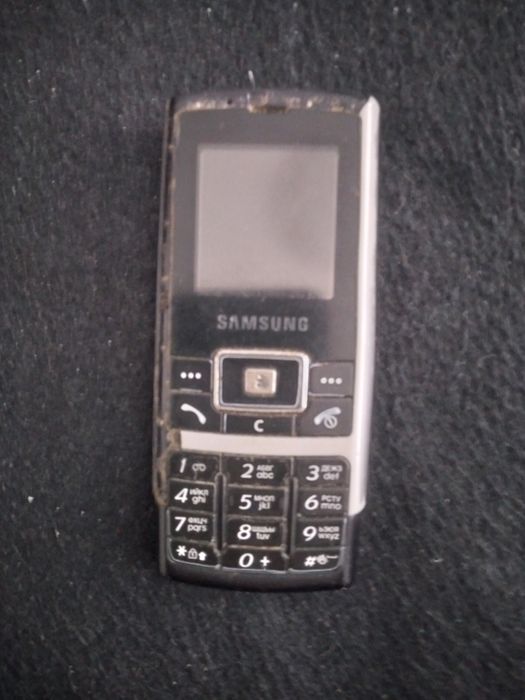 Мобільний телефон SAMSUNG