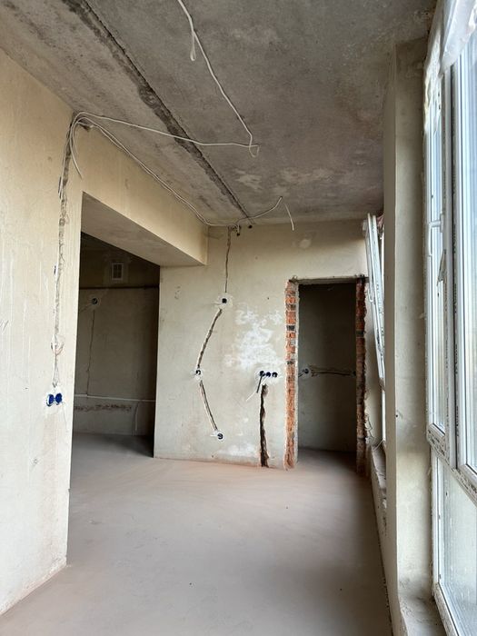 Продаж двокімнатноі квартири у новобудові