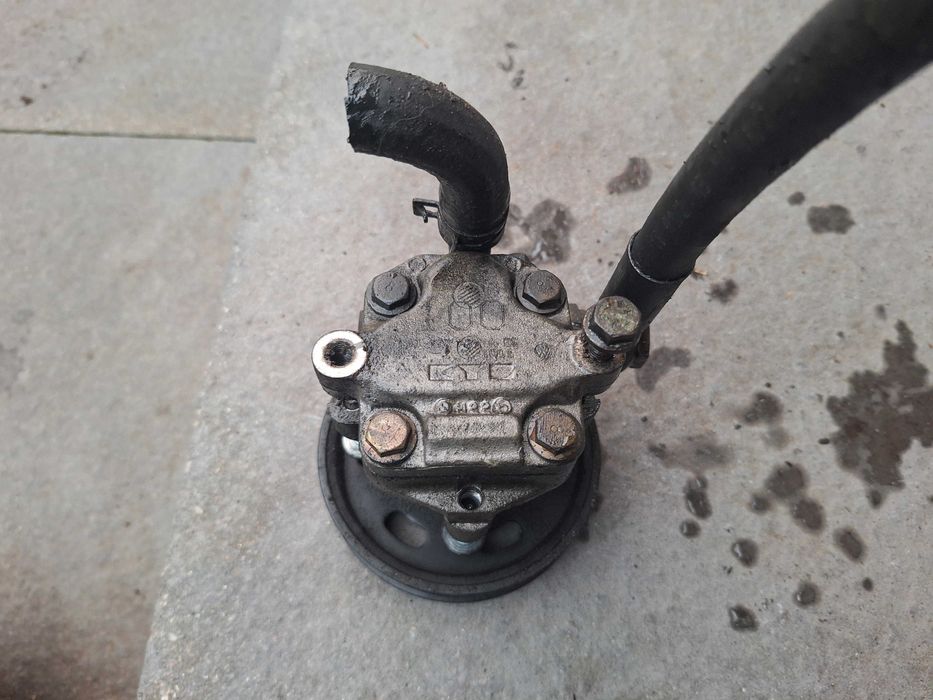 Pompa wspomagania KYB 1,9 TDI Golf Passat Bora Leon Toledo Octavia