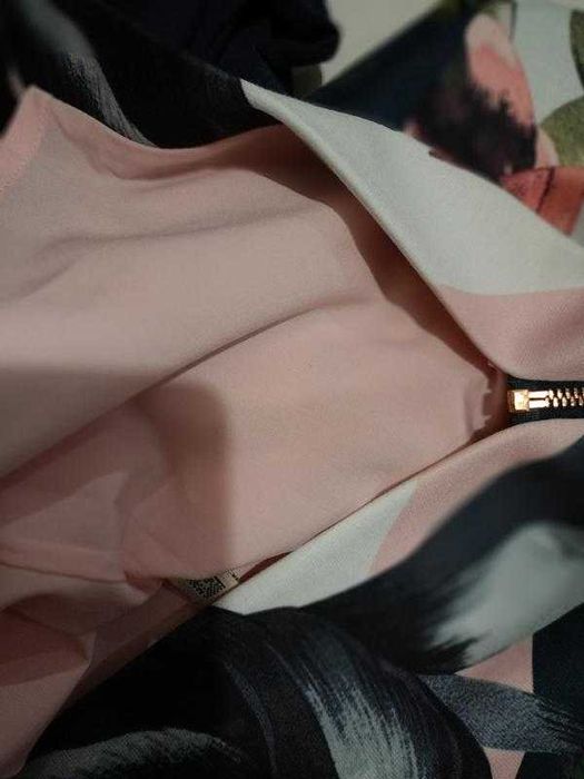 Платье-футляр миди с цветочным принтом и поясом Ted Baker размер 2