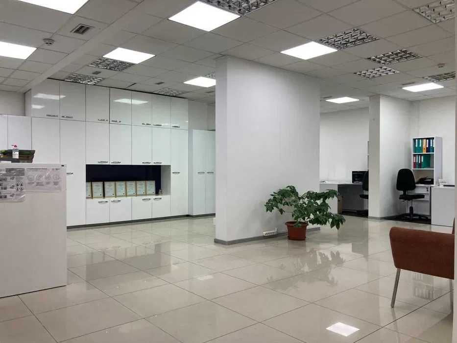 Продаж Фасадного Приміщення Науки 30 ! 207 кВ! Банк! Стоматологія