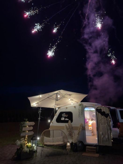 Fotoprzyczepa Boho - Fotobudka Fotolustro