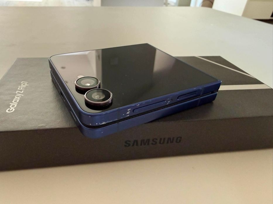 Samsung Galaxy Z FLIP 7 12/256gb