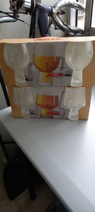 Selling a set of 6 new Anilar beer glasses