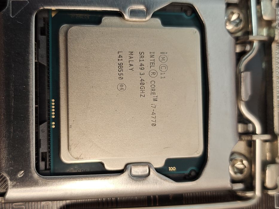 płyta główna to Gigabyte GA-P85-D3. Intel Core i7-4770