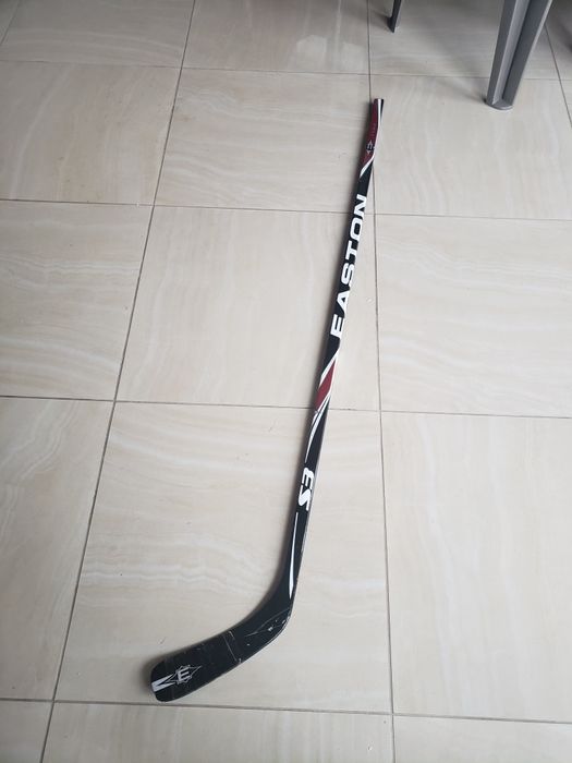 Продам клюшку для хоккея EASTON