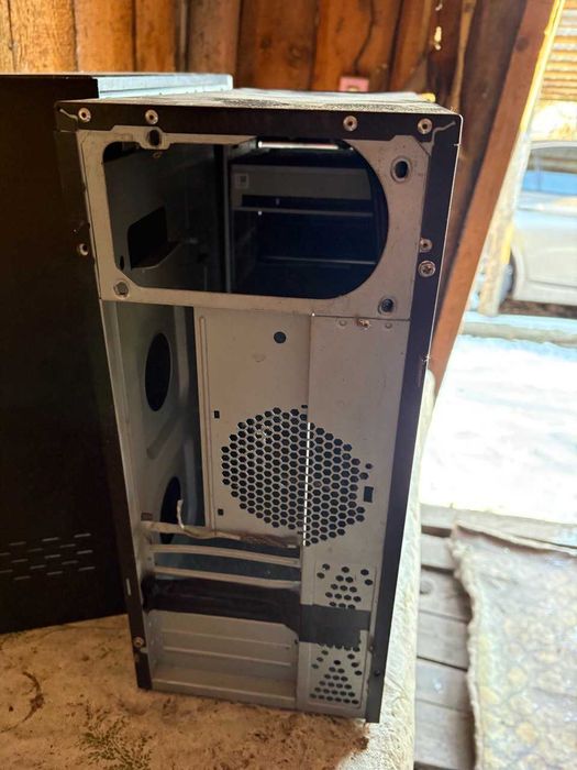 Корпус пк системного блока комп'ютера