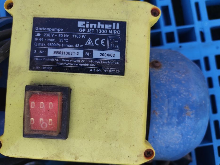 Dwie pompy do wody ogrodowe