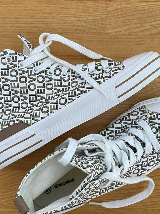 Кеди Graceland нові