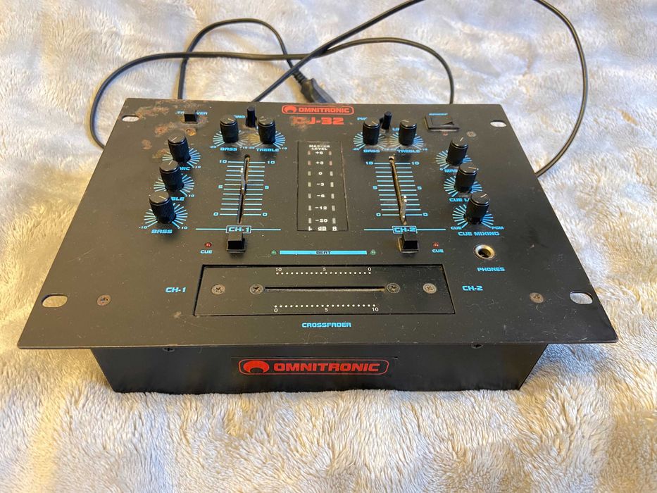 OMNITRONIC DJ-32 Battle Mixer mikser dj