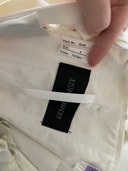 Весільна сукня колір Ivory