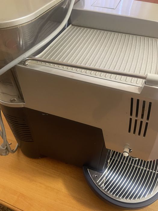 Кавомашина Saeco привезена з германіі провірена гарний стан