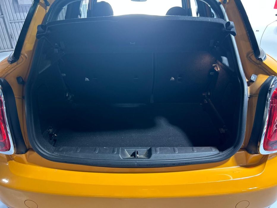 MINI 5 Portas Cooper D Seven