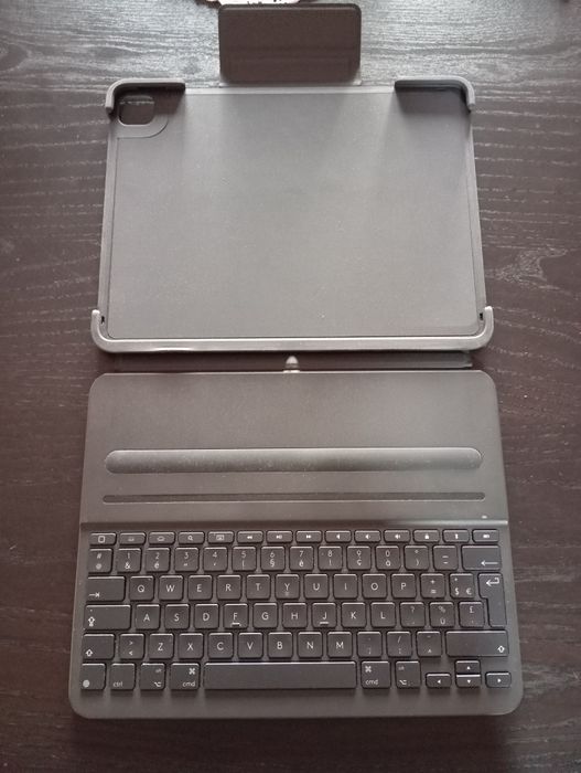Slim Folio Pro  logitech