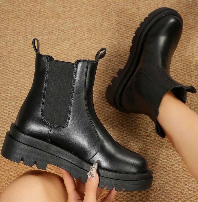 Czarne botki GLANY wsuwane rozm. 39,5 (B027)