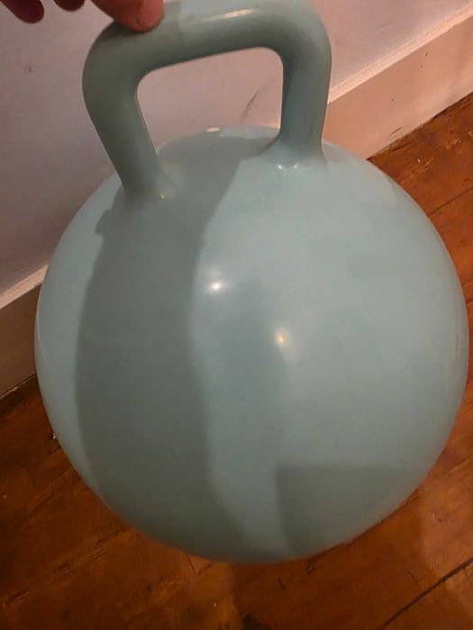 Bola saltitona para crianças