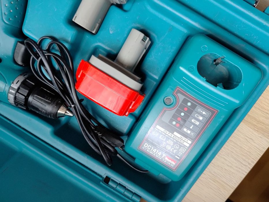 Wiertarko-wkrętarka Makita 6271D.