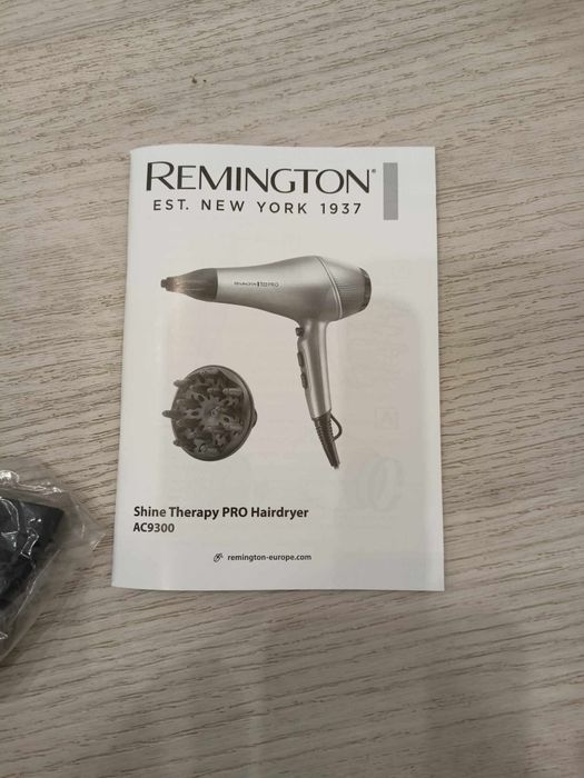 SUSZARKA Remington Shine Therapy PRO AC9300
AC9300