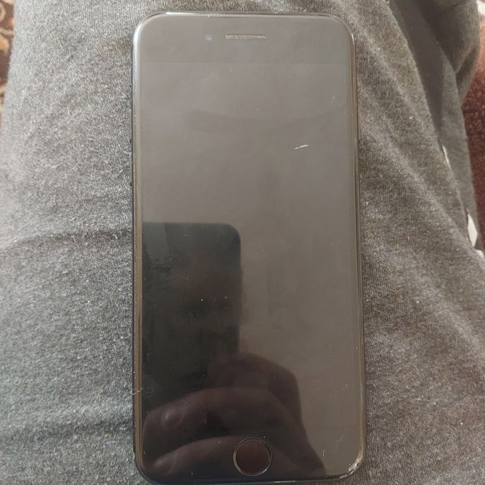 Sprzedam iPhone 7