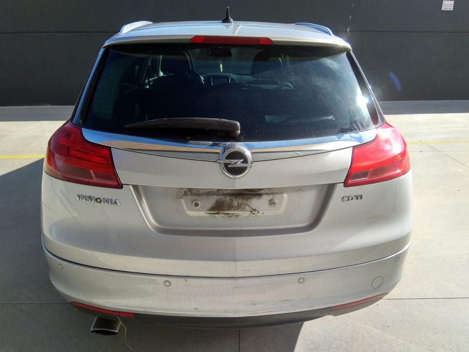 OPEL INSIGNIA A Sports Tourer - 2009 - Para Peças