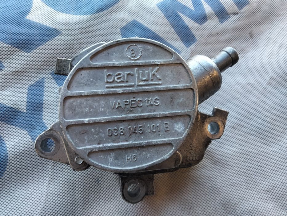 Вакуумний насос Vw Golf 4 Vw Bora Skoda Tour Audi A3 Seat Toledo 1.9 t