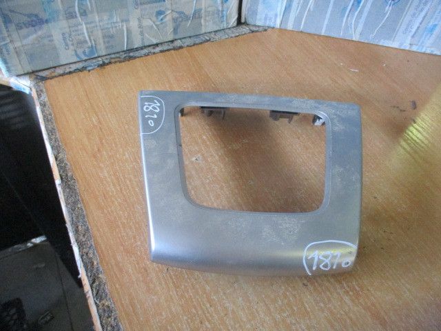 Moldura da consola central / rádio / aro MAZDA 5 (CR19)