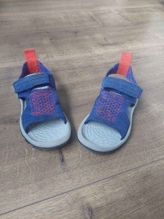 Sandałki trekkingowe r.28 Decathlon