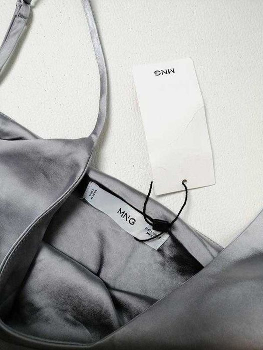Платье в бельевом стиле атласное с разрезом Mango