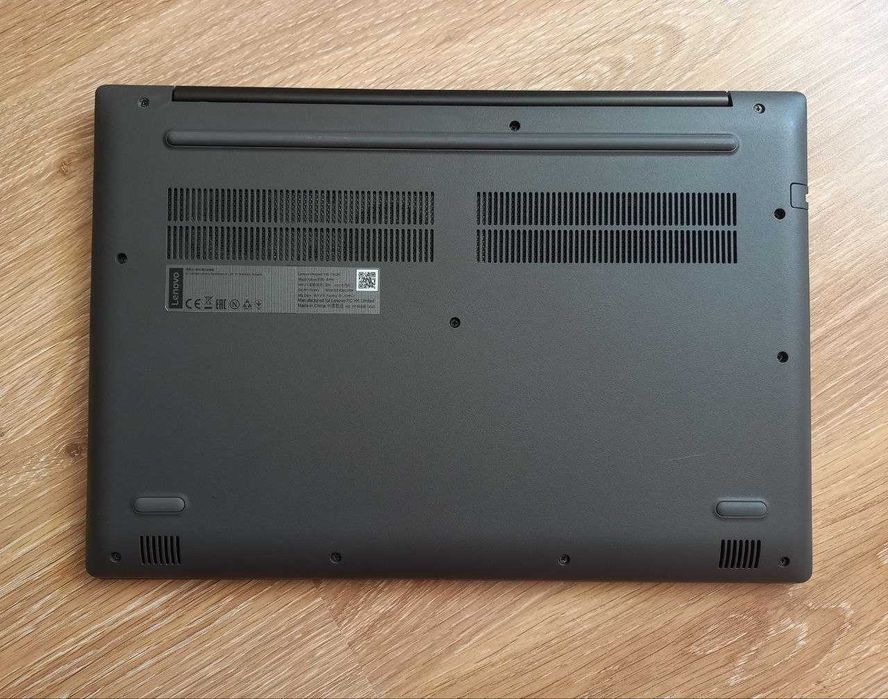 Ноутбук Lenovo Ideapad 330-15ICH: 2 VRAM; 12 RAM; 1,5 TB. Ідеальний стан