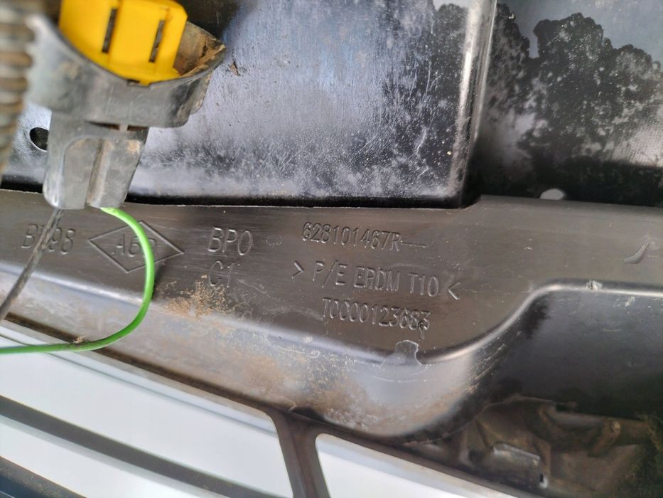 grill atrapa chłodnicy kratka led renault clio iv 12r- 628101467r