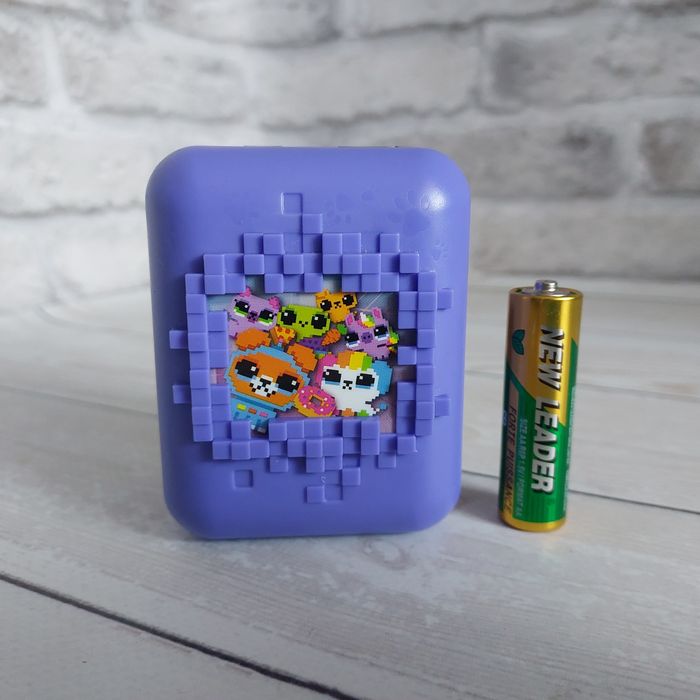 Інтерактивна іграшка з віртуальними цифровими героями Bitzее Spin Mast