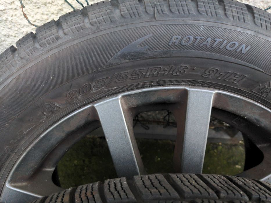 Jantes OZ 16 4x108 mm com pneus como novos