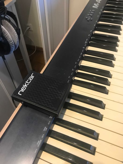 Controlador midi M Audio Keystation 88