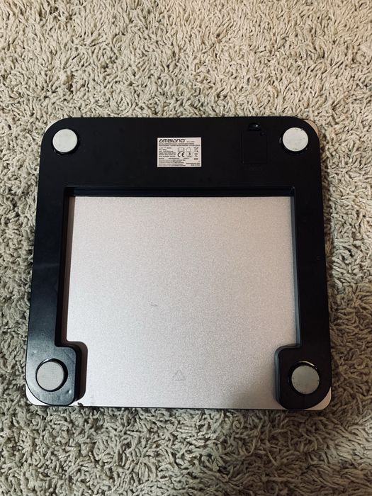 Piękna waga łazienkowa srebrna ambiano