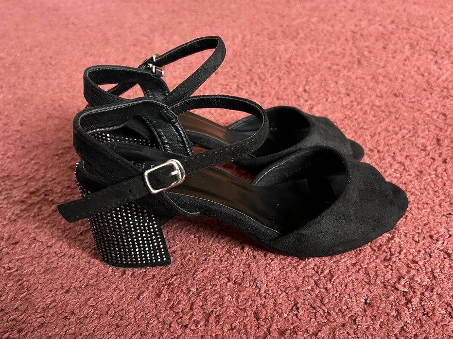 Босоножки женские летние