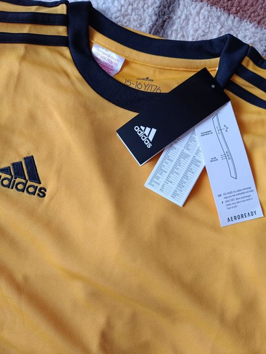 Nowy podkoszulek z długim rękawem firmy Adidas